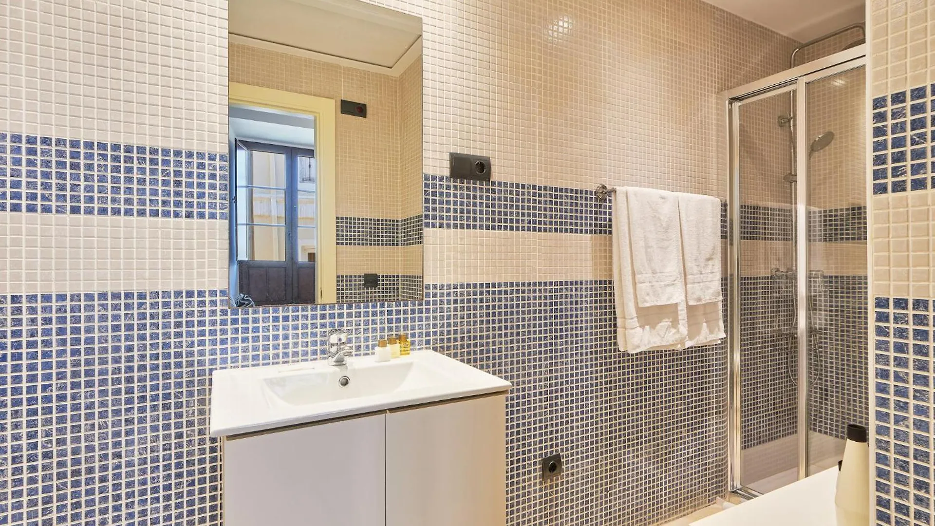 Martires Malaga Centro Apartment 0*,